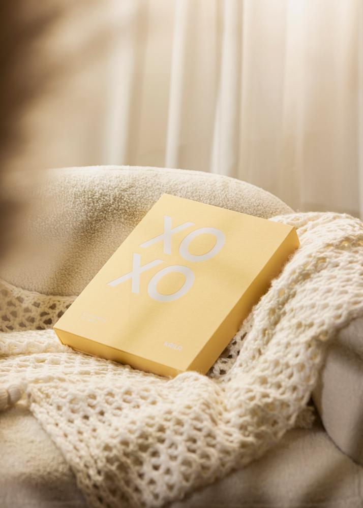 KAILA XOXO Yellow - Coffee Table Photo Album (60 Negre Pagini / 30 foi)