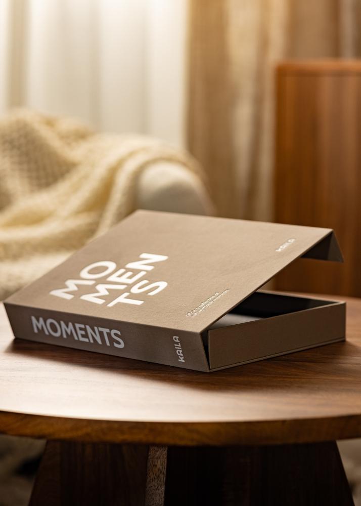 KAILA MOMENTS Grey - Coffee Table Photo Album (60 Negre Pagini / 30 foi)