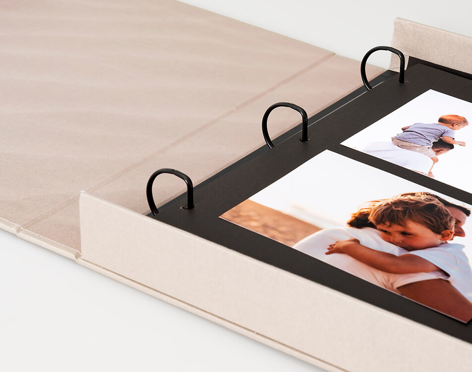 Album foto deschis cu pagini negre - album pentru lipire manuală